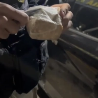 Homem &eacute; preso transportando crack na BR-153