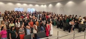 C&acirc;mara Municipal de Goiatuba homenageia mulheres em sess&atilde;o solene