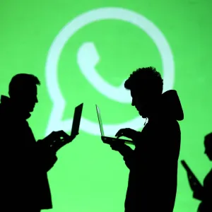 Novos controles para ajudar pais, m&atilde;es ou respons&aacute;veis a orientar adolescentes no WhatsApp
