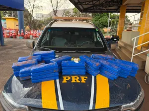 PRF apreende quase 60 kg de drogas em duas ocorr&ecirc;ncias na BR-060