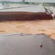 Chuvas de 400mm destroem rodovia e provoca a morte de 5 pessoas