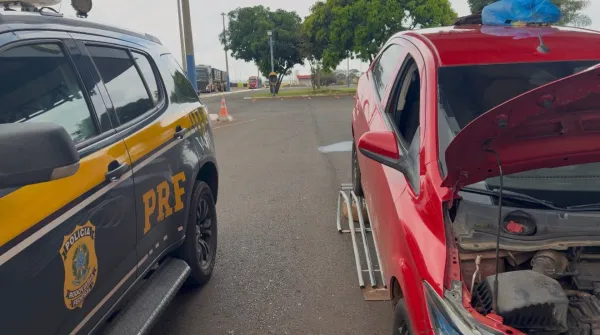 PRF GO recupera carro roubado em Recife-PE, mais de 2,5 mil km