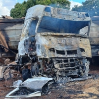 Duas vítimas fatais em colisão grave na BR-452, em Rio Verde