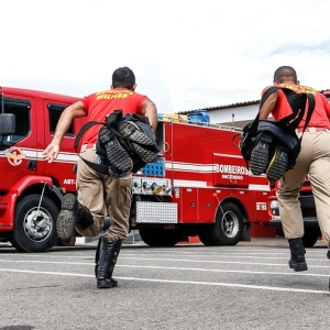 Corpo de Bombeiros de Goiás Celebra 35 Anos de Emancipação