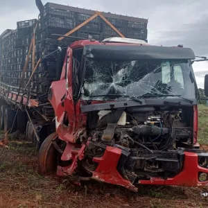 Homem morre atropelado por caminhão na BR-060