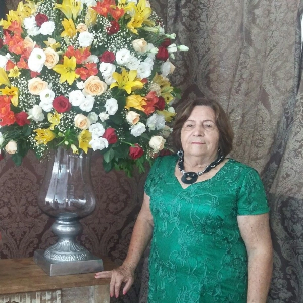 Professora Carminda morre aos 88 anos